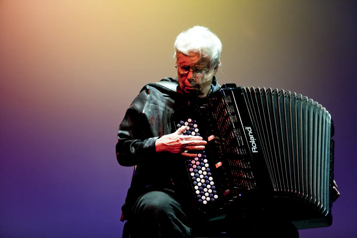 Pauline Oliveros: “Primordial Lift” / Olivia Block | ISSUE Project 